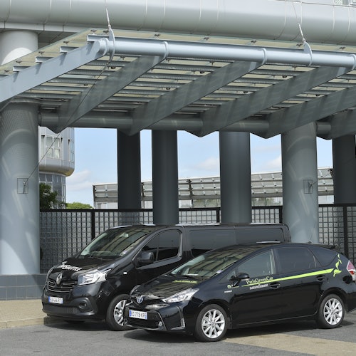 París: Traslado de ida y vuelta en taxi del aeropuerto de Orly a Disneylandia