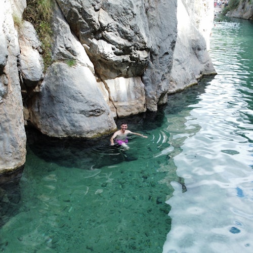Desde Valencia: Excursión a las termas de Montanejos y la cascada del Salto de la Novia (1 día)