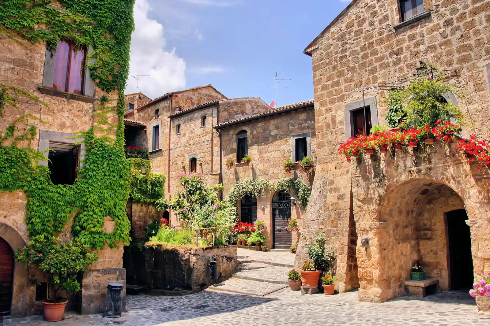 Civita di Bagnoregio, Montepulciano y Orvieto: Tour desde Roma + Gastronomía y Vino.