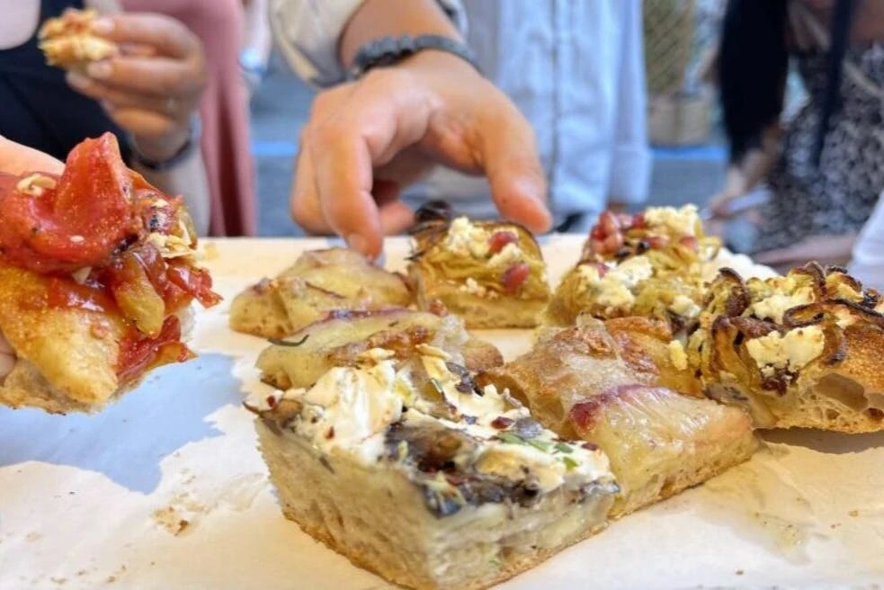 Roma: Tour nocturno de degustación en Trastevere con cena y vino.