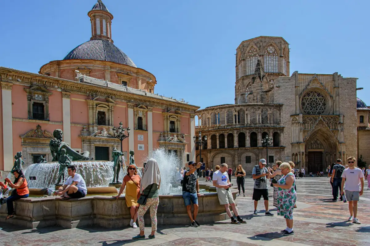 Plaza de la Virgen y Basílica